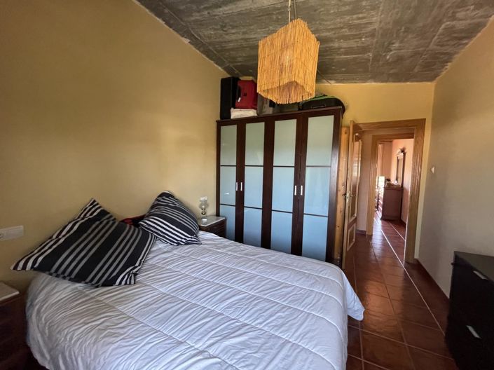 Image No.41-4 Bed Property for sale