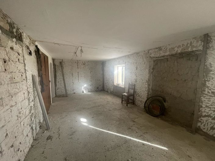 Image No.16-3 Bed Property for sale