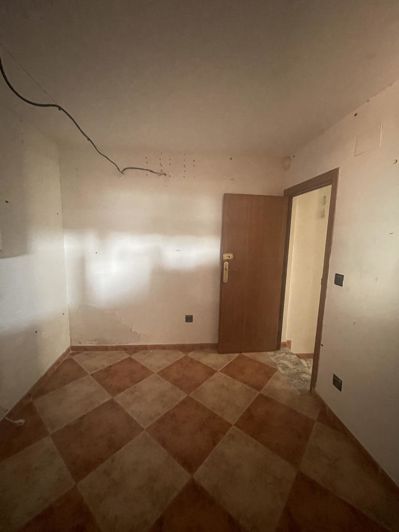 Image No.17-3 Bed Property for sale