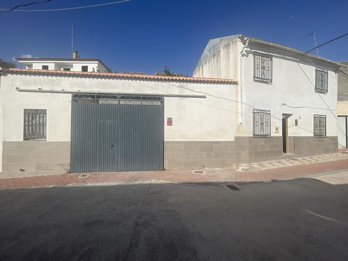 Image No.2-3 Bed Property for sale