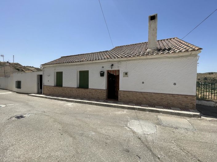 Image No.1-4 Bed Property for sale