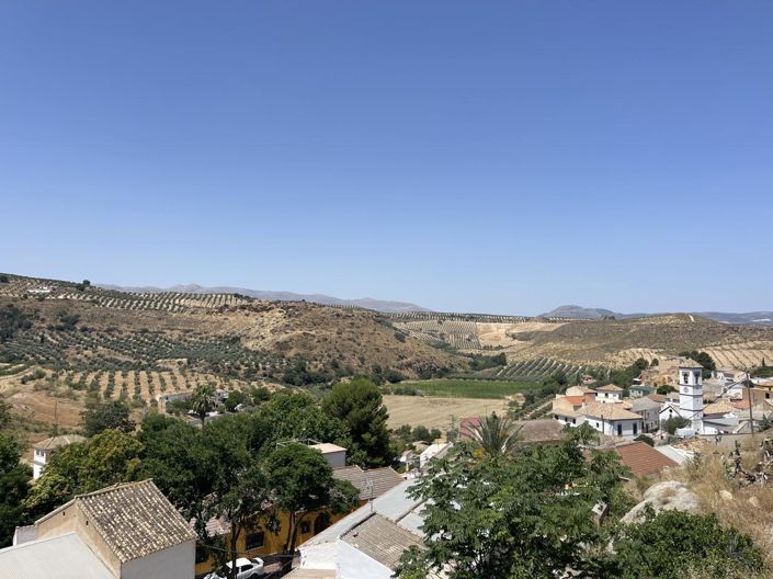 Image No.40-4 Bed Property for sale