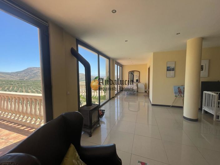 Image No.27-5 Bed Property for sale