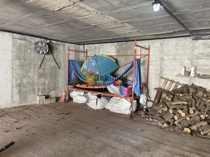 Image No.44-5 Bed Property for sale