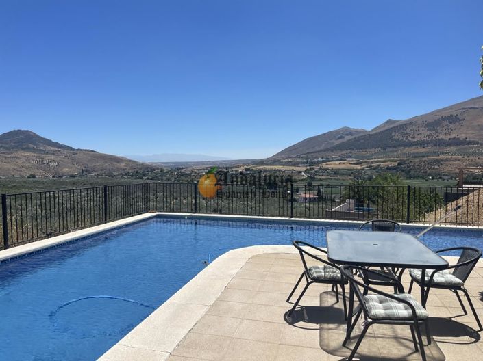 Image No.6-5 Bed Property for sale