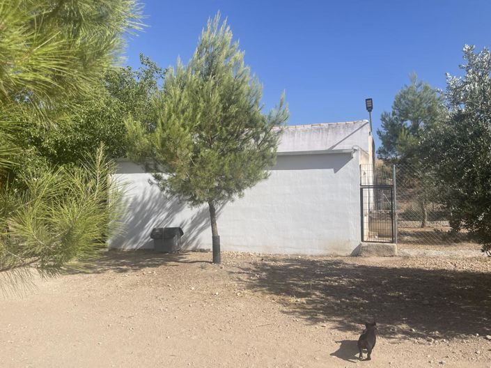 Image No.30-4 Bed Property for sale