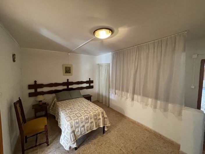 Image No.11-4 Bed Property for sale