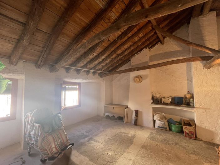 Image No.20-4 Bed Property for sale