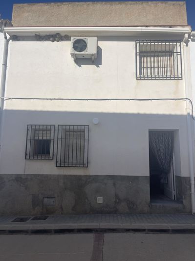 Image No.34-4 Bed Property for sale