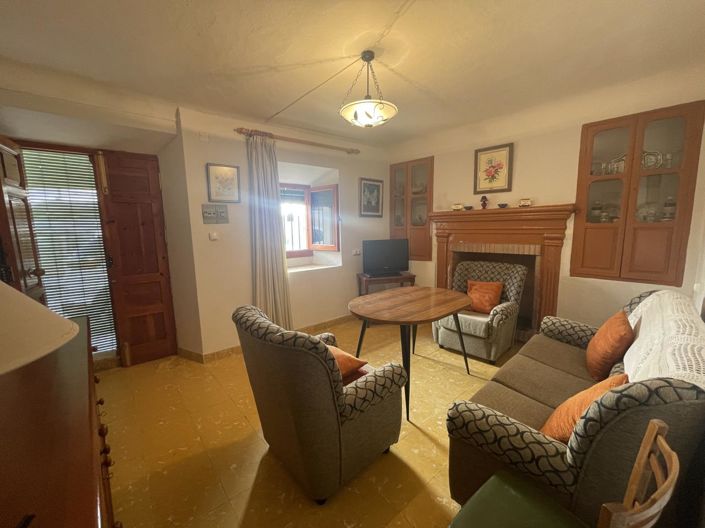 Image No.8-4 Bed Property for sale