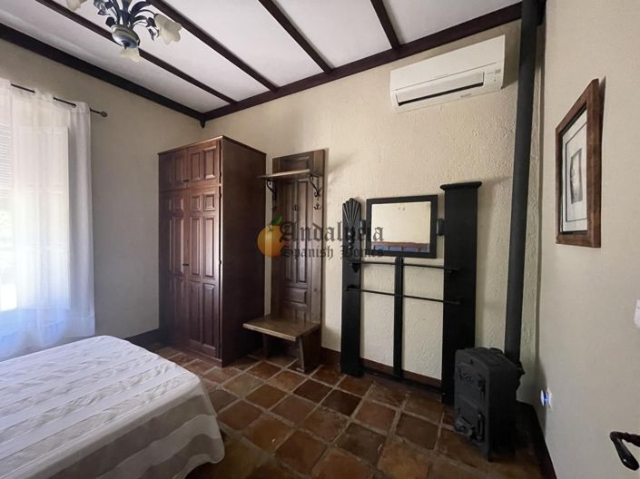 Image No.19-5 Bed Property for sale