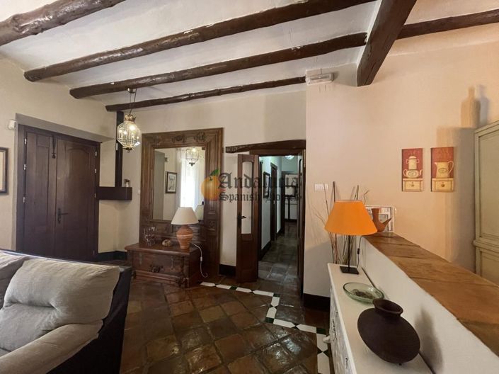 Image No.22-5 Bed Property for sale