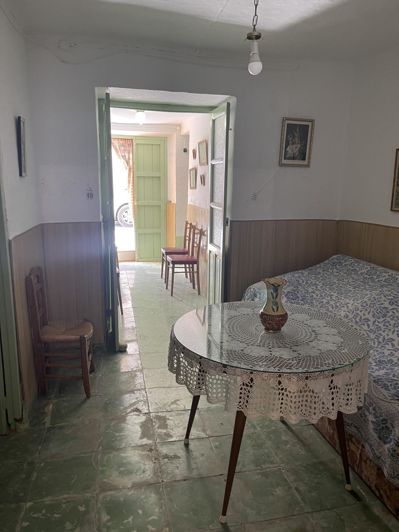 Image No.14-3 Bed Property for sale