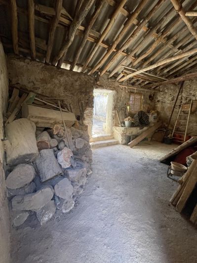 Image No.52-3 Bed Property for sale