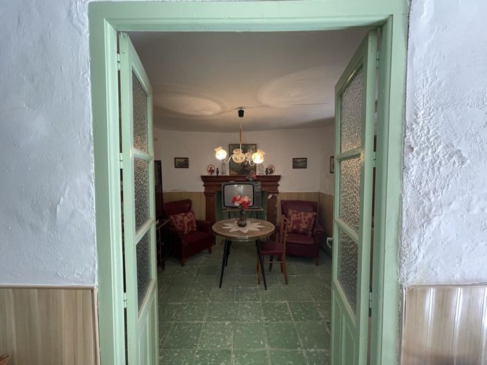 Image No.9-3 Bed Property for sale