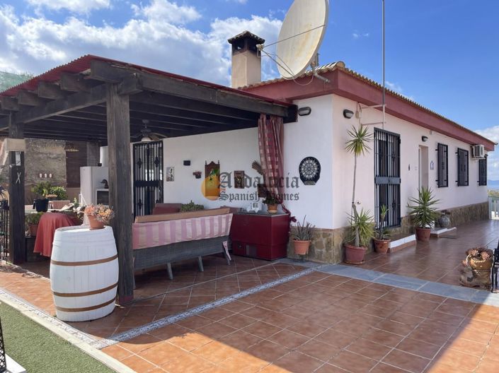 Image No.15-4 Bed Property for sale