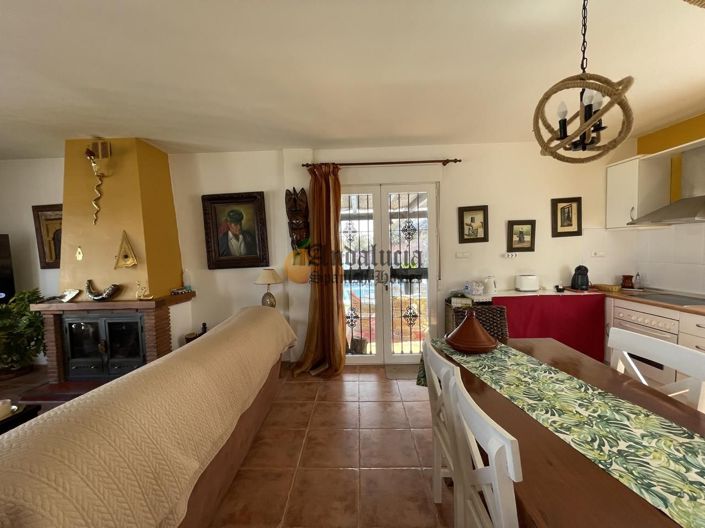 Image No.20-4 Bed Property for sale