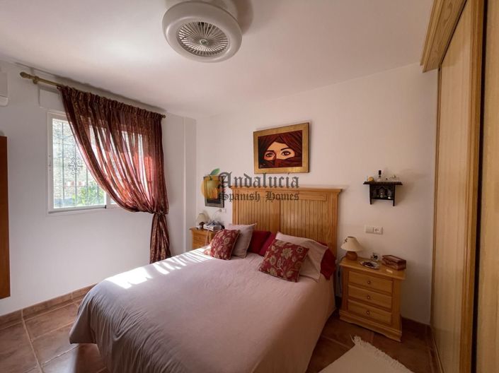 Image No.25-4 Bed Property for sale