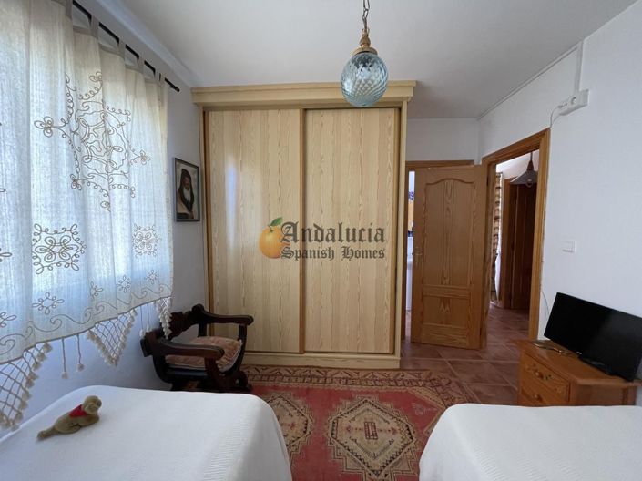 Image No.30-4 Bed Property for sale