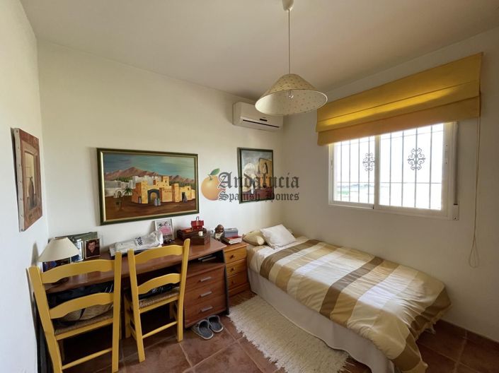 Image No.38-4 Bed Property for sale