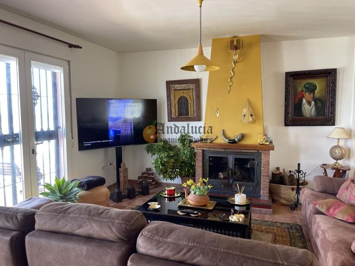 Image No.41-4 Bed Property for sale