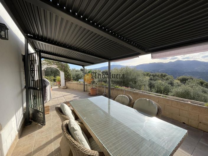 Image No.12-3 Bed Property for sale