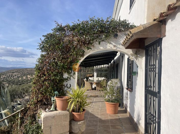 Image No.13-3 Bed Property for sale