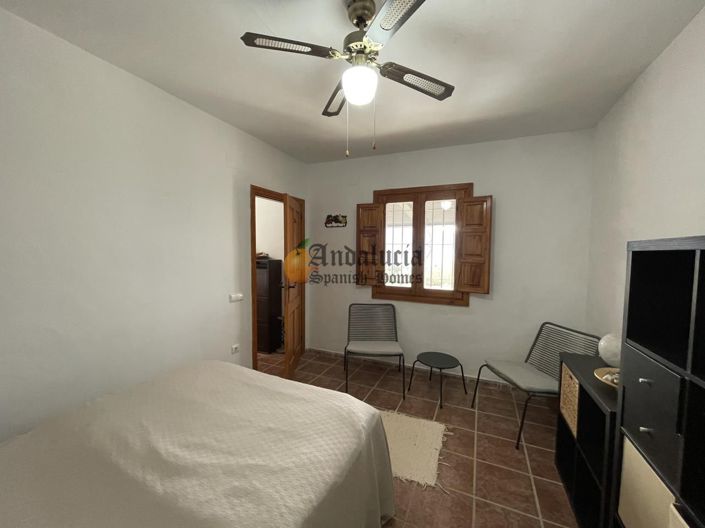 Image No.17-3 Bed Property for sale