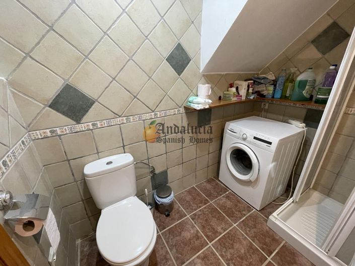 Image No.21-3 Bed Property for sale