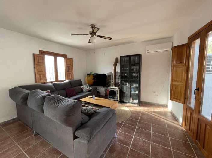 Image No.27-3 Bed Property for sale