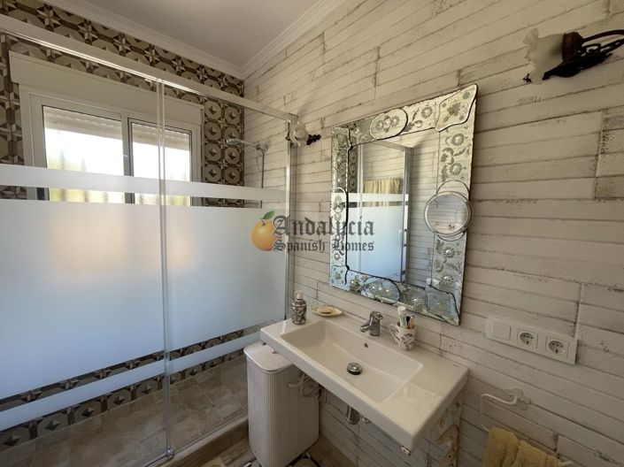 Image No.18-2 Bed Property for sale