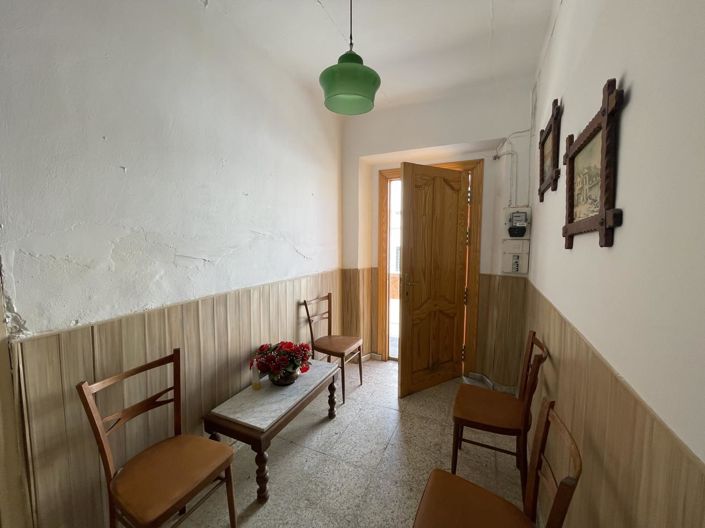 Image No.12-2 Bed Property for sale