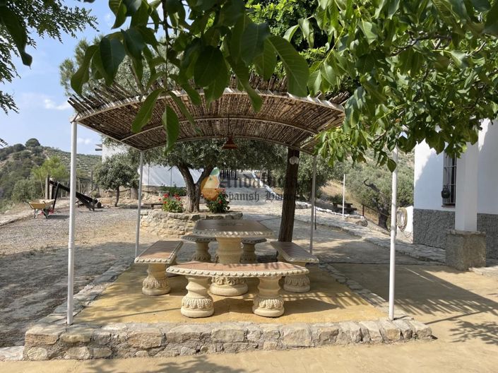 Image No.16-4 Bed Property for sale