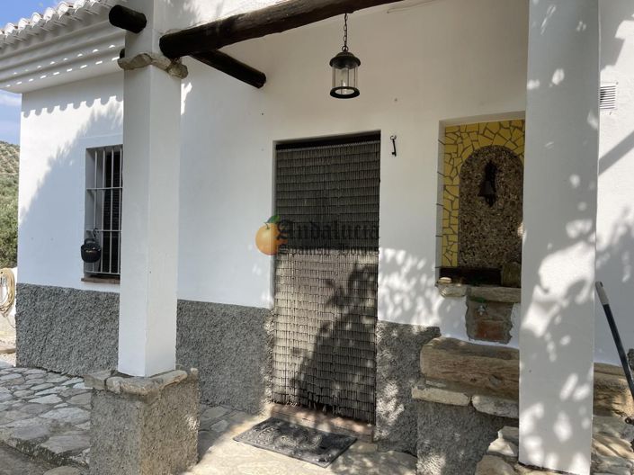 Image No.17-4 Bed Property for sale