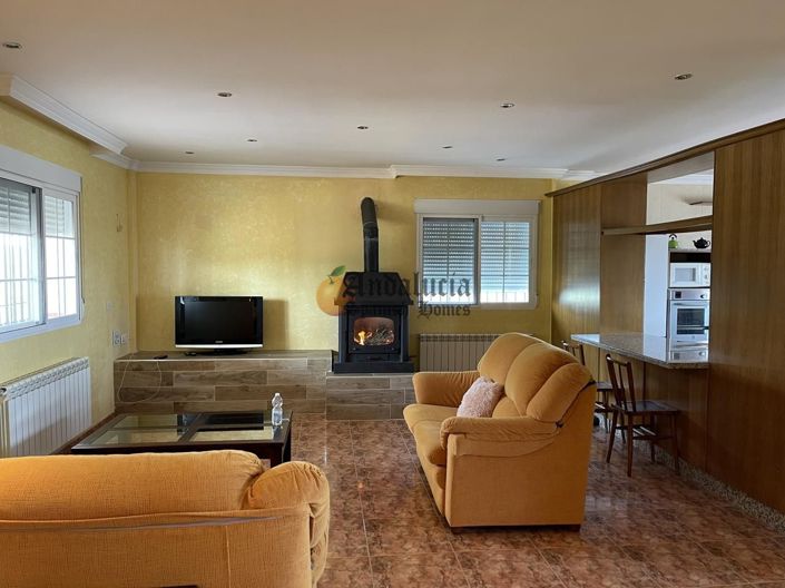 Image No.3-3 Bed Property for sale