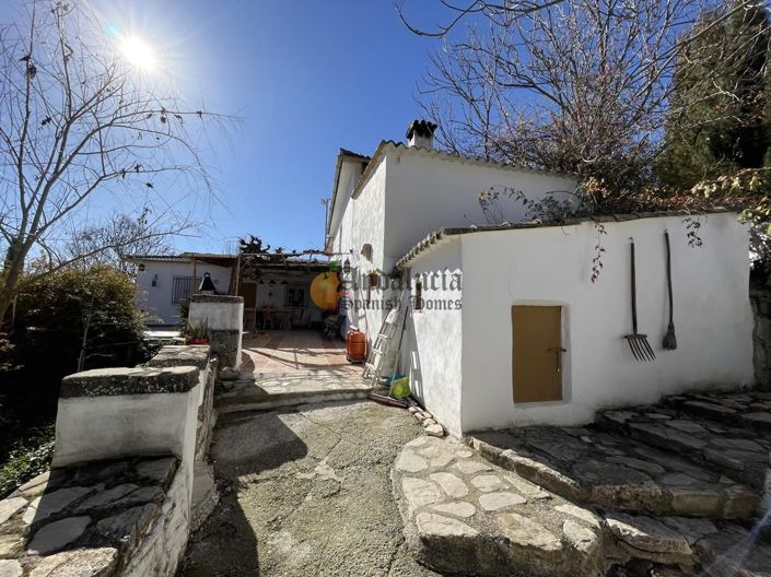 Image No.34-7 Bed Property for sale