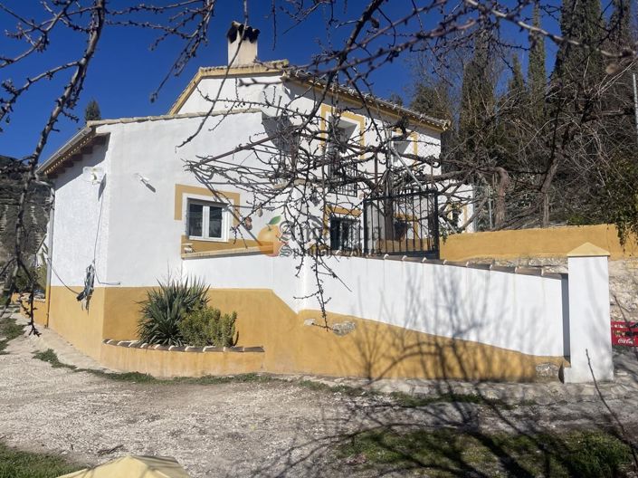 Image No.40-7 Bed Property for sale