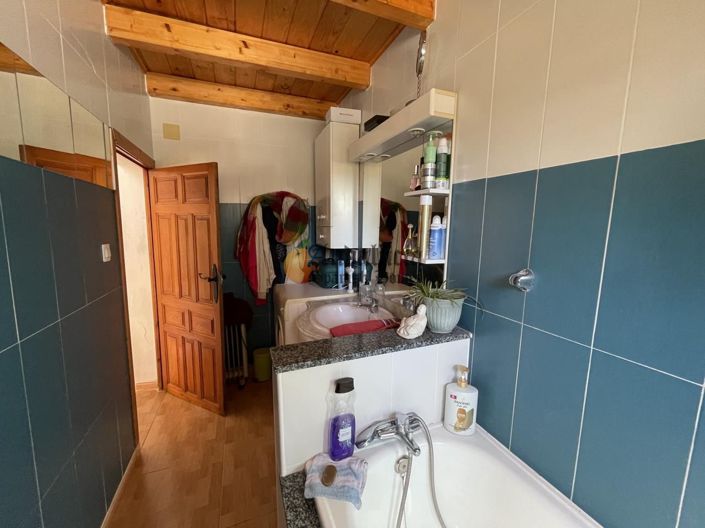 Image No.53-7 Bed Property for sale