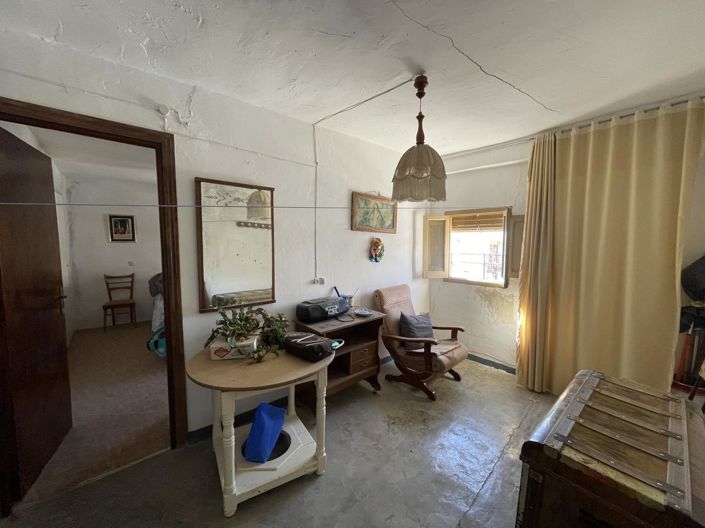 Image No.22-5 Bed Property for sale