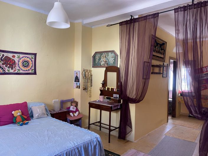 Image No.13-2 Bed Property for sale