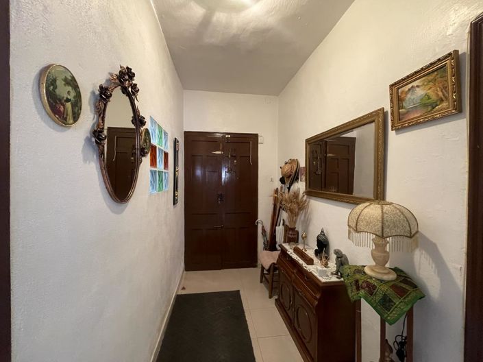 Image No.24-2 Bed Property for sale