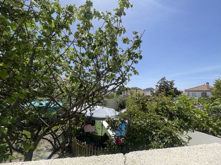 Image No.25-2 Bed Property for sale