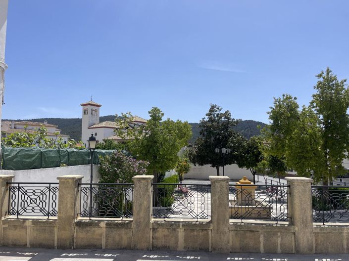 Image No.27-2 Bed Property for sale