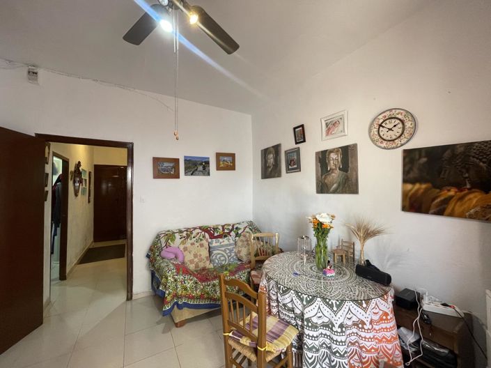 Image No.9-2 Bed Property for sale