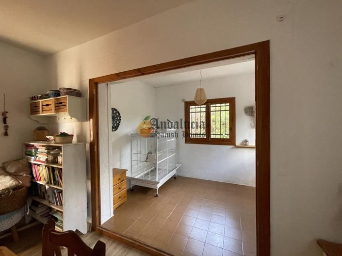 Image No.13-4 Bed Property for sale