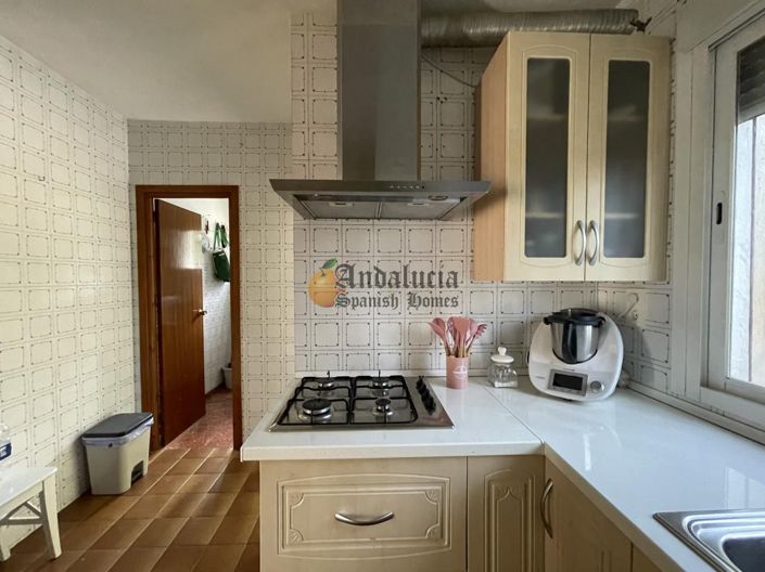 Image No.16-4 Bed Property for sale