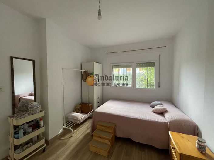 Image No.21-4 Bed Property for sale