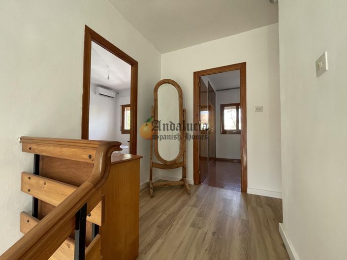 Image No.26-4 Bed Property for sale