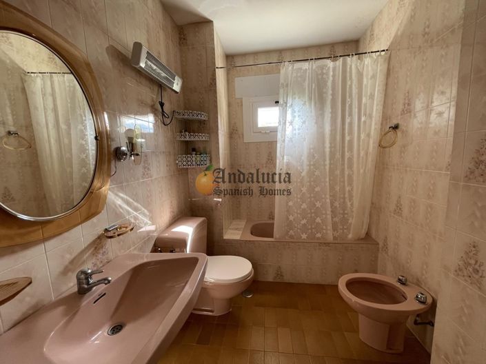 Image No.34-4 Bed Property for sale