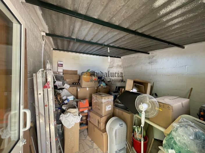 Image No.38-4 Bed Property for sale